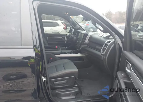 2022 Ram 1500 Big Horn 4X2 6'4 Box z USA, uszkodzony, nr VIN 1C6RREBT8NN475401